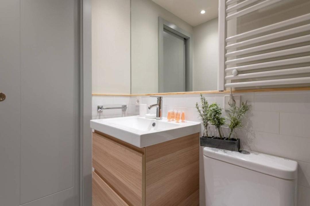 Apartament Sophisticated Brand New Flat Madryt Zewnętrze zdjęcie